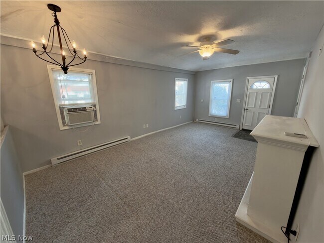 Foto del edificio - 142 1/2 Beaver Ct