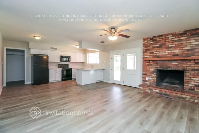 Building Photo - 1660 E Impala Ave