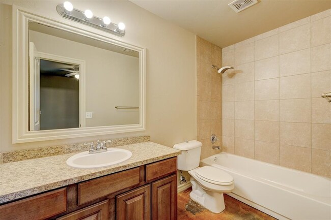 Building Photo - 401 Sterling Pointe Way