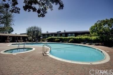 Foto del edificio - 6526 Ocean Crest Dr