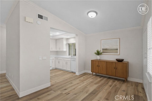 Building Photo - 8933 Yolo Cir