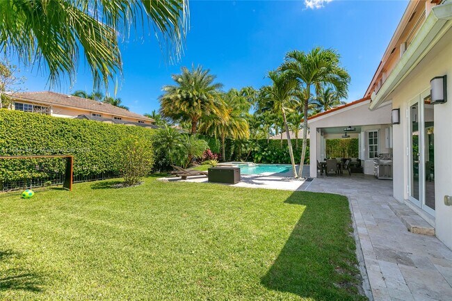 Foto del edificio - 2564 Jardin Ct