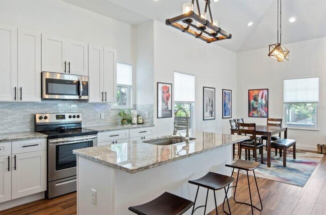 Foto del edificio - 2330 W St Louis St