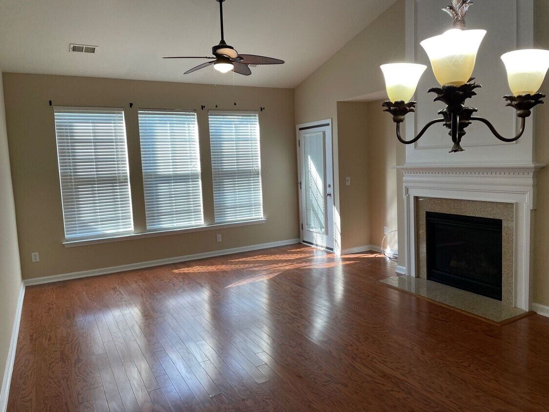 3234 Volterra Way, Myrtle Beach, SC 29579 Townhome Rentals in Myrtle