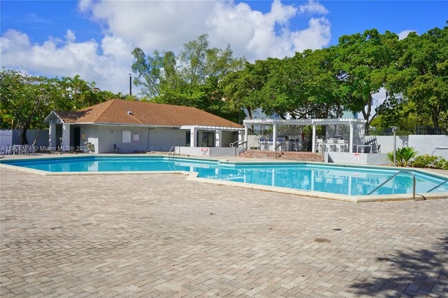 Foto del edificio - 1470 NE 123rd St