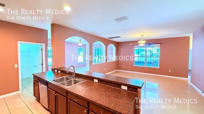 Foto del edificio - 4067 Knott Dr