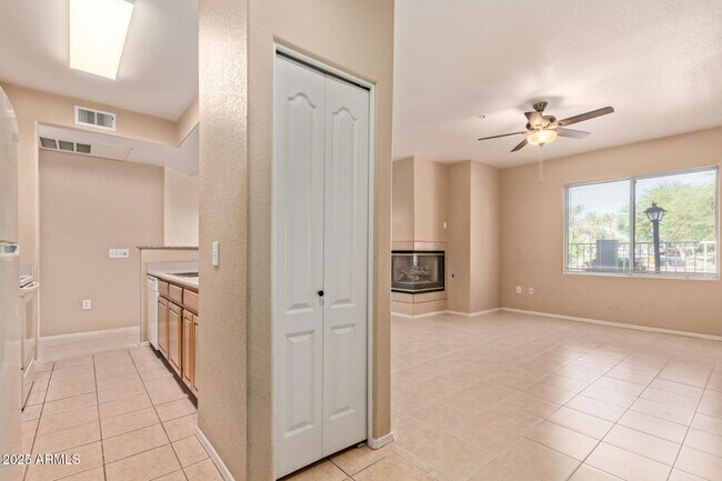 Foto del edificio - 2929 W Yorkshire Dr