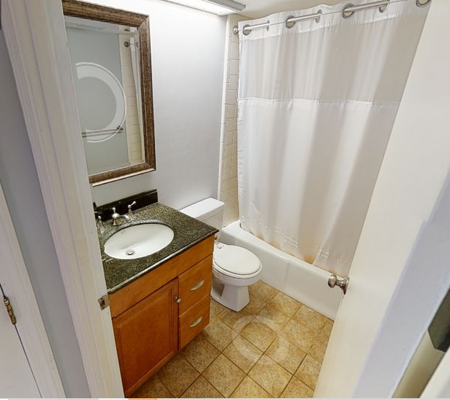 Building Photo - 85 Brainerd Rd