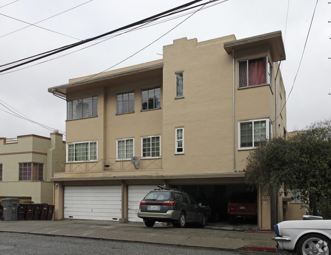 Primary Photo - 2331-2339 Ivy Dr