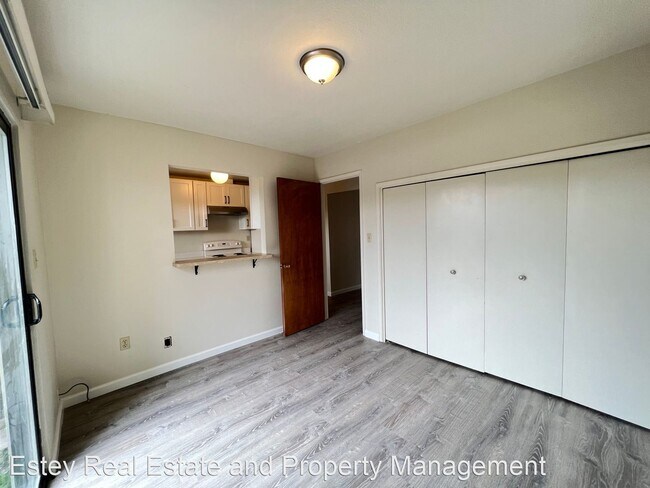 Foto del edificio - 2 br, 2.5 bath House - 774 Miltary East