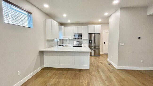 Foto del edificio - 1326 Knox Ct