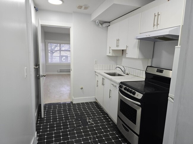 Building Photo - 5733-5176 176 St