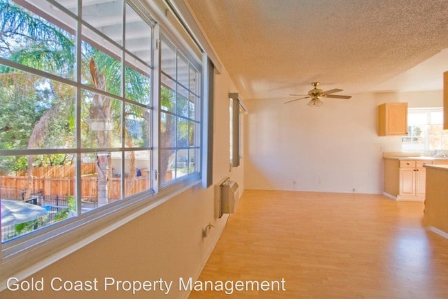 Foto del edificio - 405-407 E Oak St