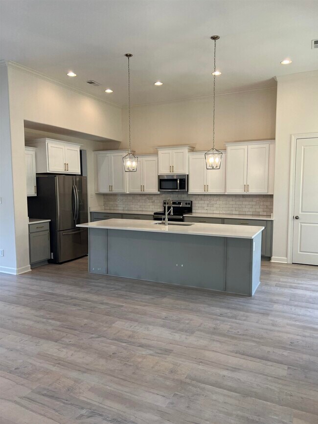 Foto del edificio - 9746 Woodland Fox Ln N