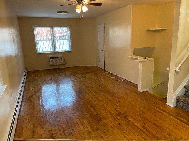 Building Photo - 3203 Avenue W