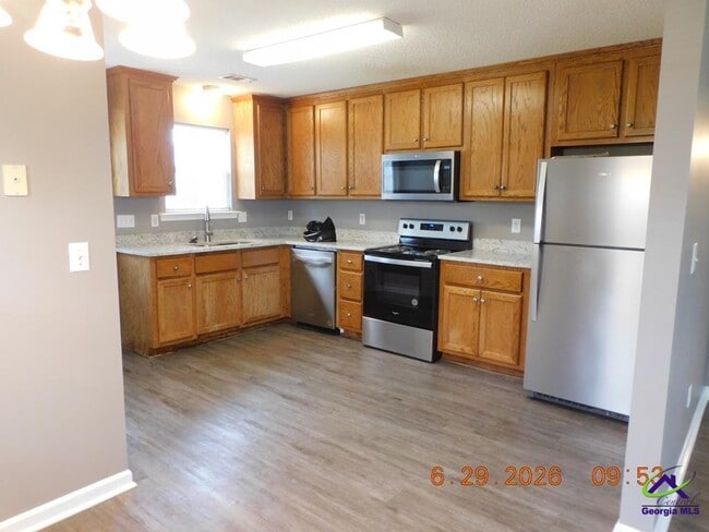 Building Photo - 227 West Wrasling Way