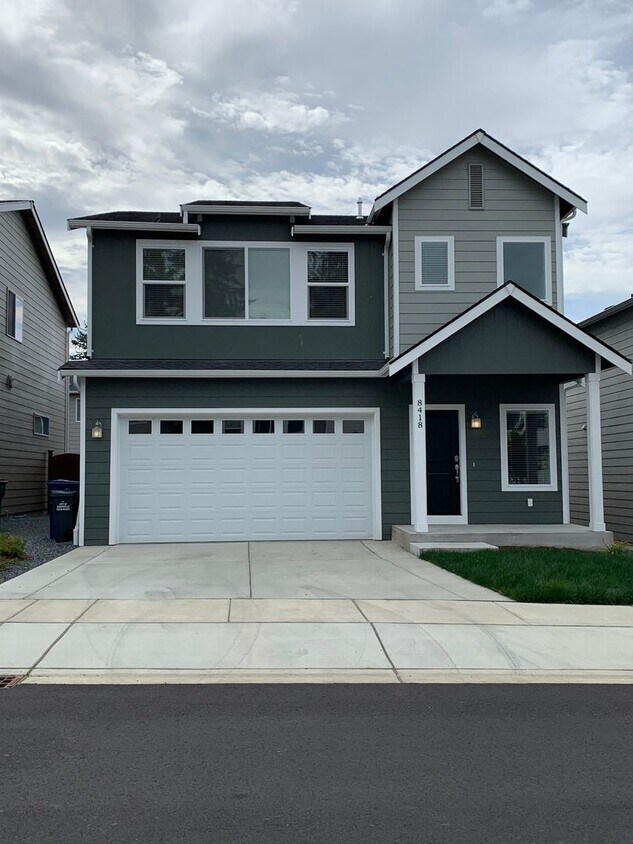 Primary Photo - Modern 4BD 2.5BA in LSSD