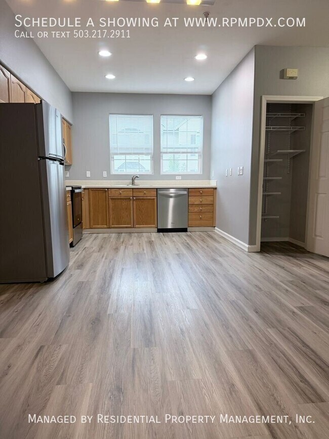 Building Photo - 14320 SW Cougar Ridge Dr