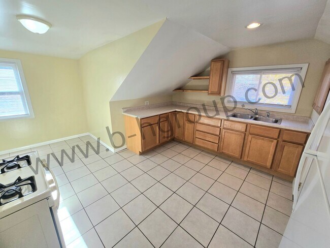 Foto del edificio - 5004 28th Ave