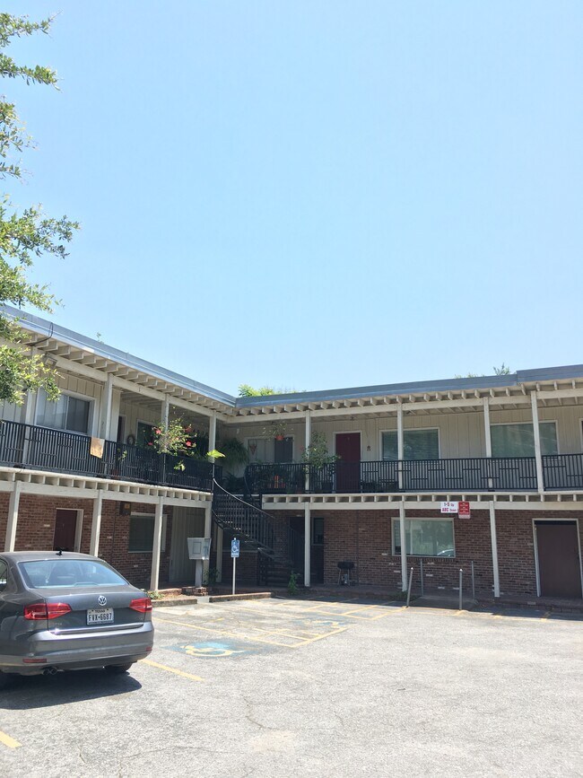 805 Chelsea Blvd, Houston, TX 77002 Apartments Houston