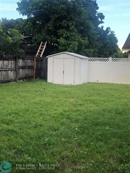 Foto del edificio - 8431 NW 3rd St
