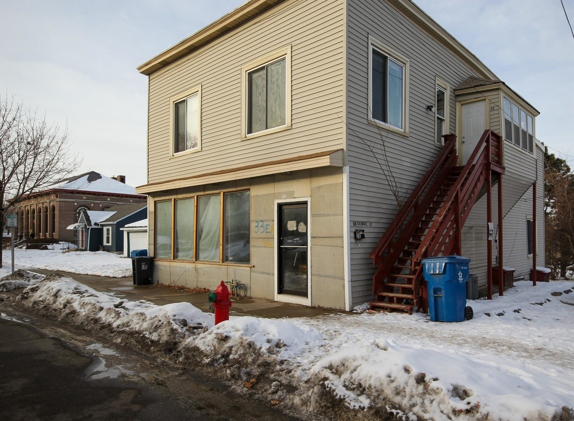 Primary Photo - 33 George St E