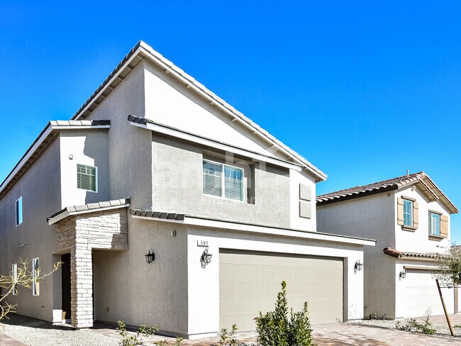 Building Photo - 582 Topiary Pk Ave