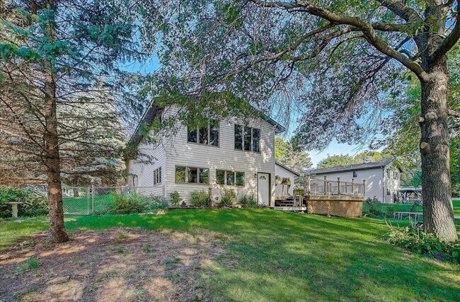 Foto del edificio - 4626 Lenore Ln