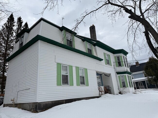 Foto del edificio - 322 Central St