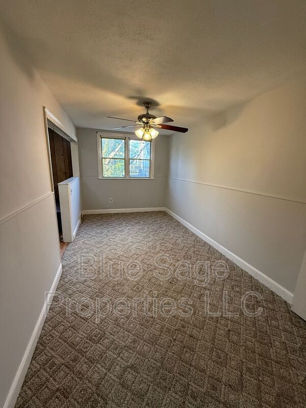 Foto del edificio - 37 Concord Rd