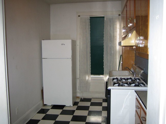 Foto del edificio - 824 GARDEN St