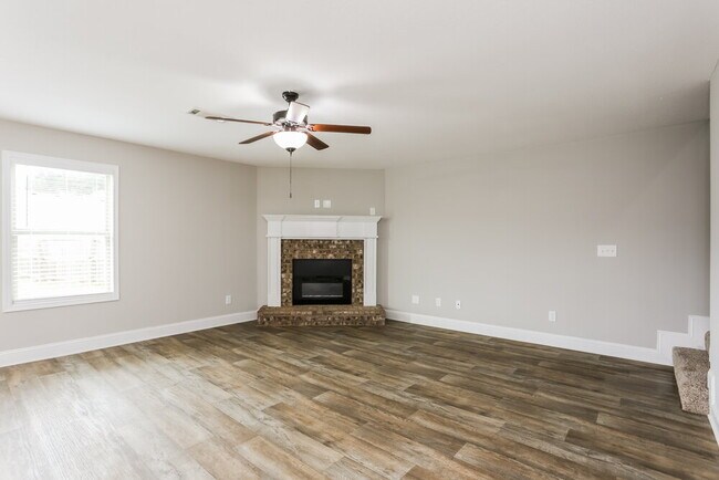 Foto del edificio - 243 Heartland Cir