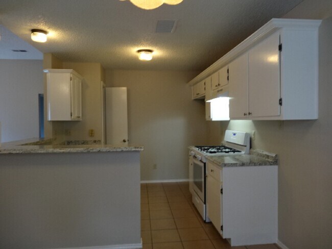 Foto del edificio - 13716 Sablecrest Dr