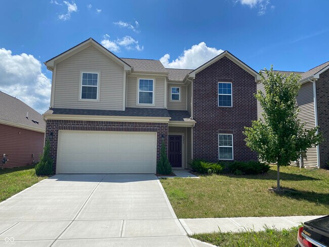 Foto del edificio - 5296 Maywood Dr