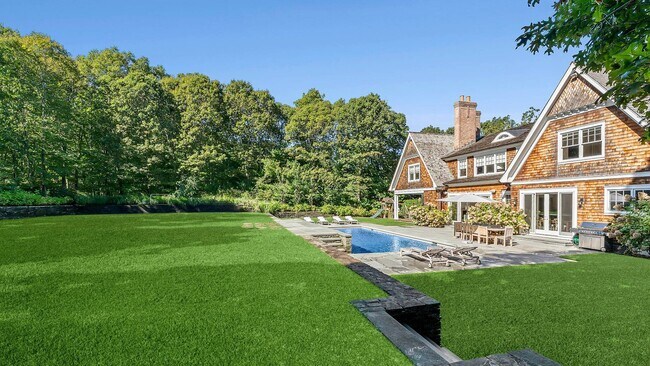 Foto del edificio - 14 West Hills Ct