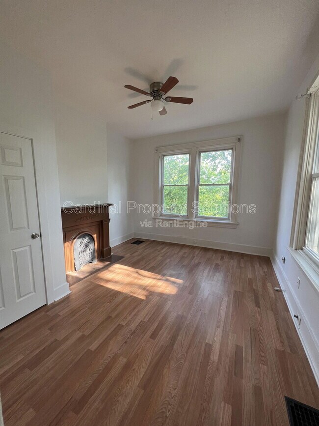 Foto del edificio - 164 Forest Ave
