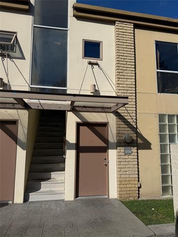 Building Photo - 4343 Travis St