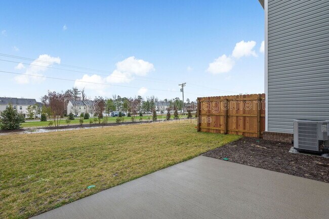 Foto del edificio - 11531 Dunmore Ml Ter