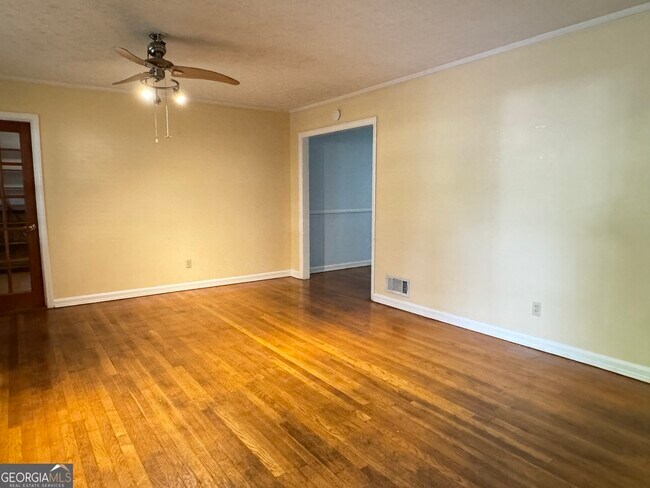 Foto del edificio - 222 Pineview Dr