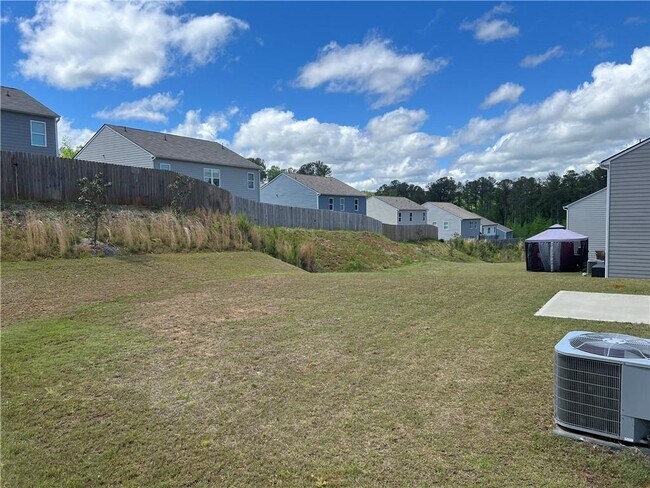 Building Photo - 289 Deer Run Dr