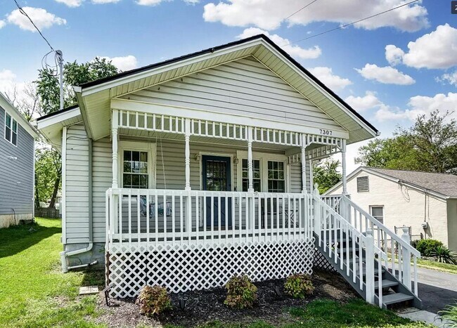 Building Photo - 7307 Osceola Dr