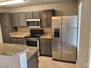Building Photo - 5055 W Hacienda Ave