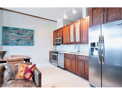 Foto del edificio - 275 Medford St