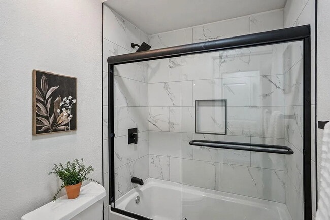 Foto del edificio - "Charming 1-Bedroom Retreat in the Heart of San Jose's Vibrant Community!"