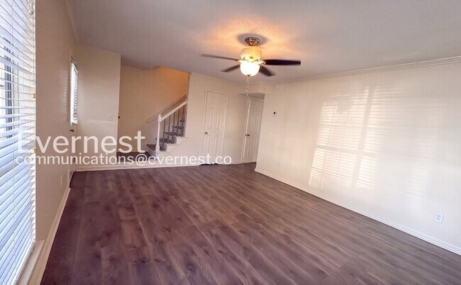 Foto del edificio - 1592 King James Dr