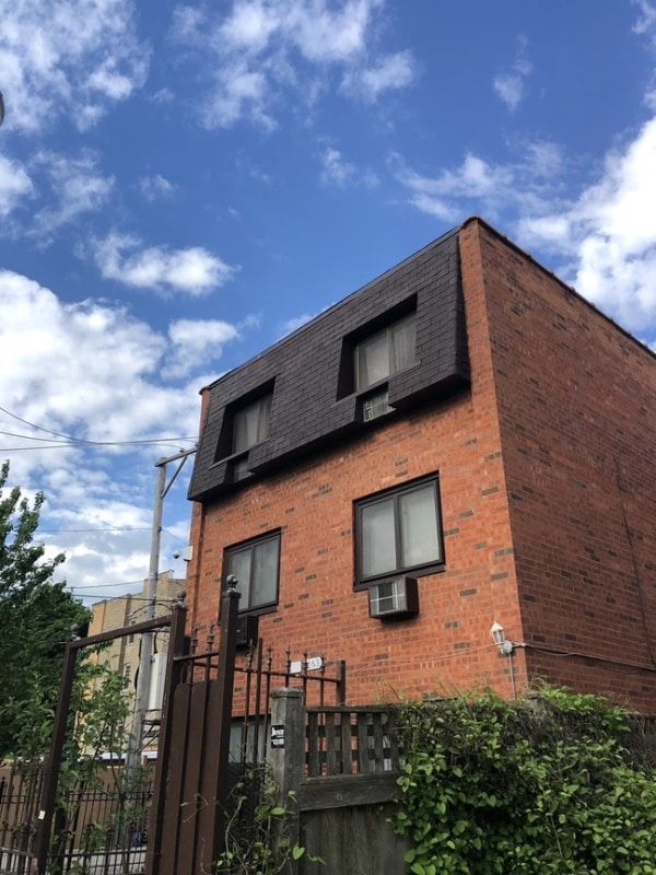 Building Photo - 6163 N Leavitt St