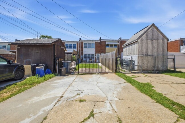 Building Photo - 4447 Norfen Rd