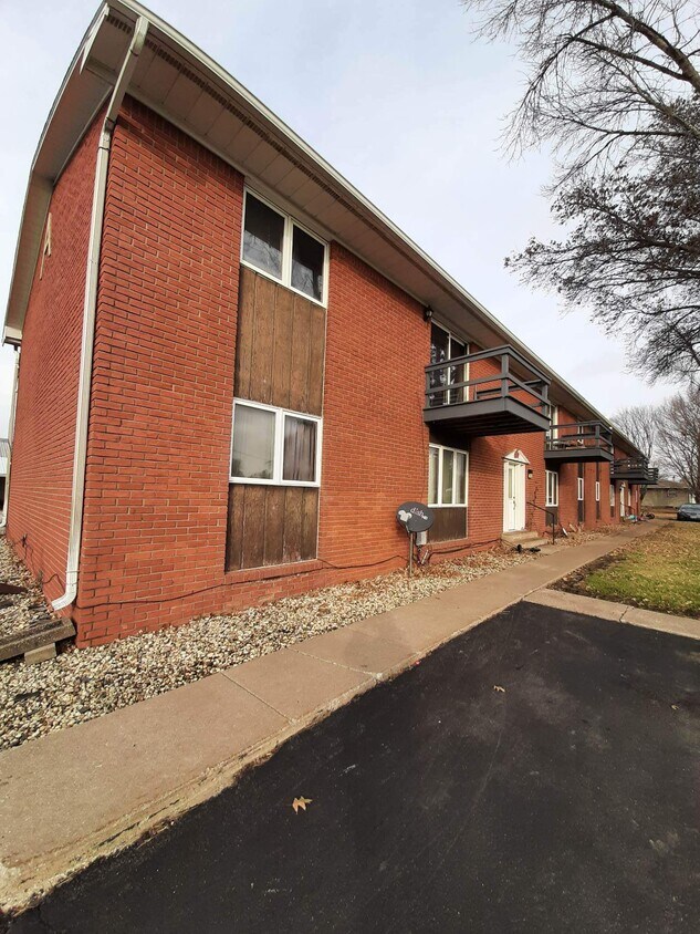 Building Photo - Alexis Apartments