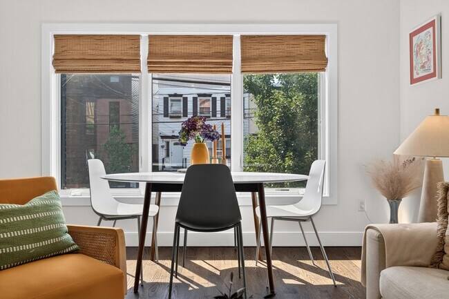 Foto del edificio - 112 Webster Ave