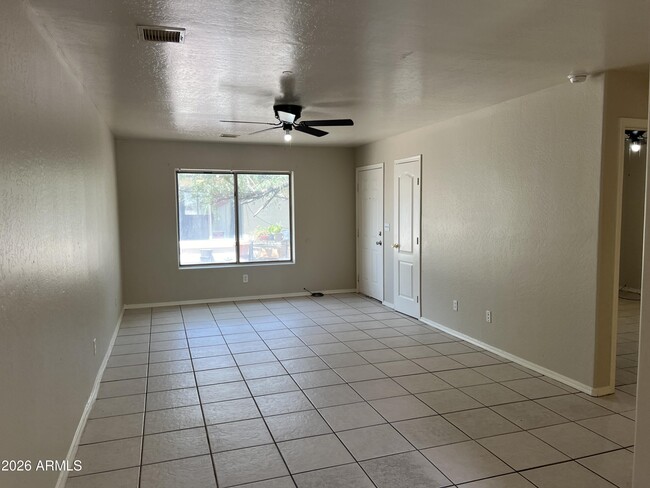Building Photo - 4015 N Estrella Rd
